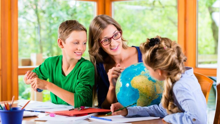 Como Funciona o Homeschooling no Brasil: Um Guia Completo